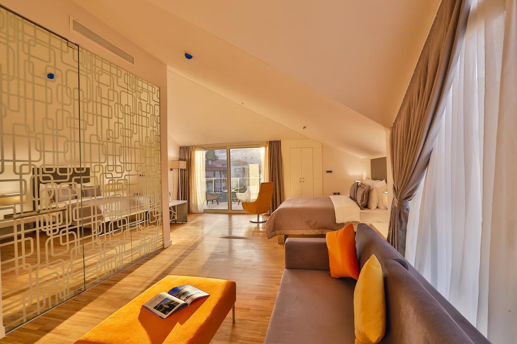 บิสสิเนส ไลฟ์ บูทิก โฮเต็ล Hotel อิสตันบูล ภายนอก รูปภาพ